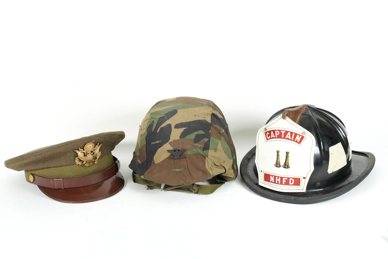 Lots of fine caps: Lots of fine caps, condition selling it as is.