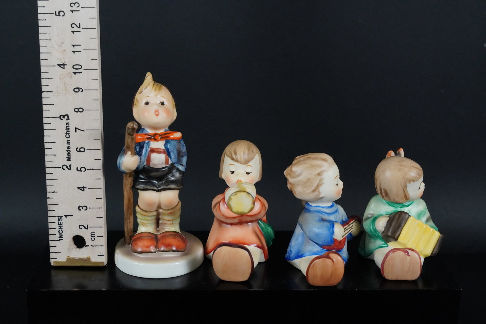 Lots Hummel ornaments: Lots Hummel ornaments, with original box.