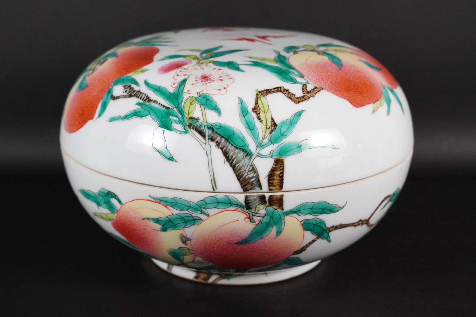 Chinese peach lid box (1 of 7)