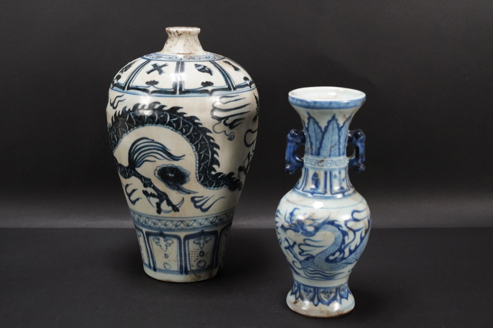 2 pcs Chinese b/w vase (1 of 7)