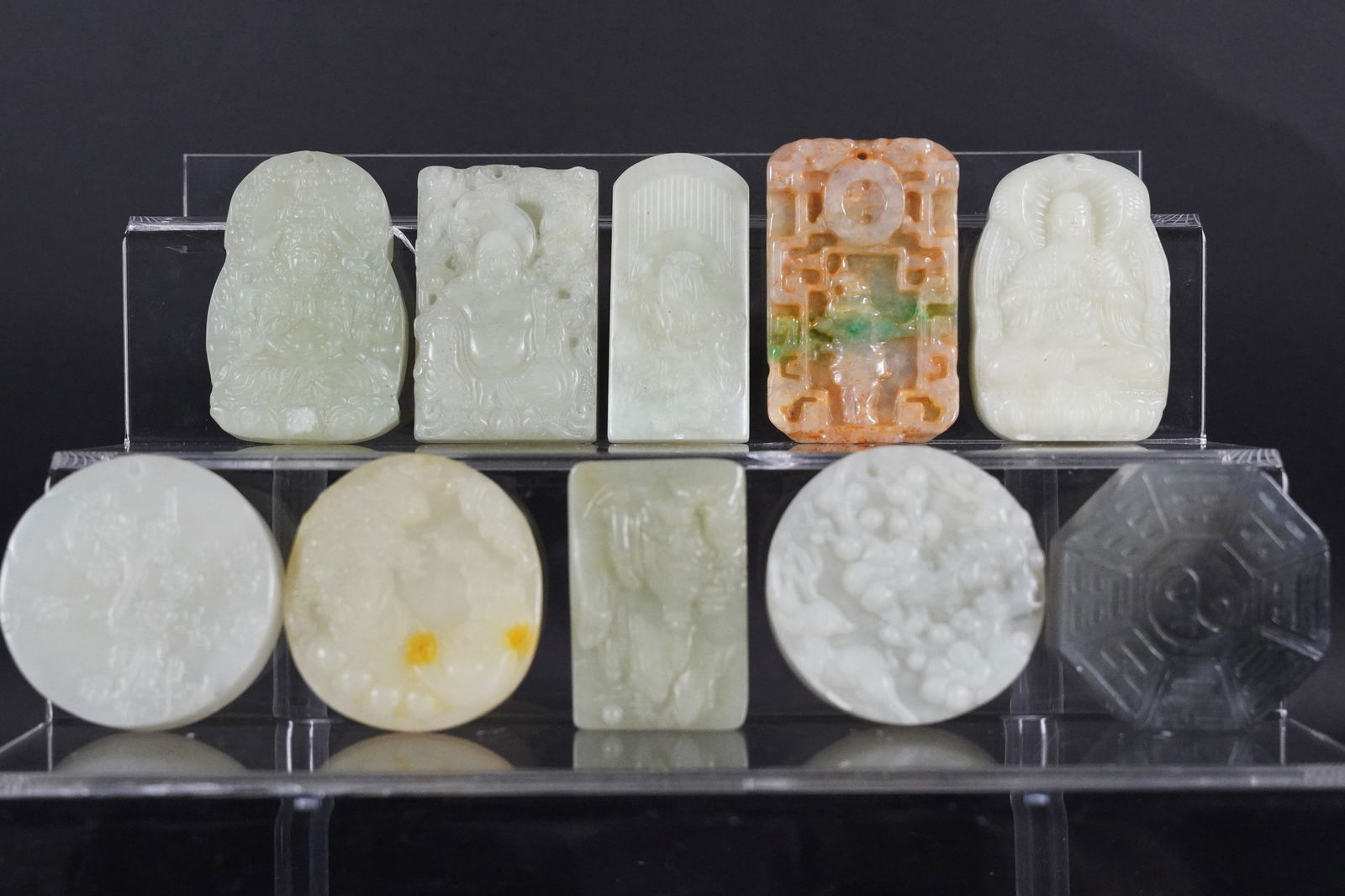 Lots Chinese jade plaques (1 of 7)