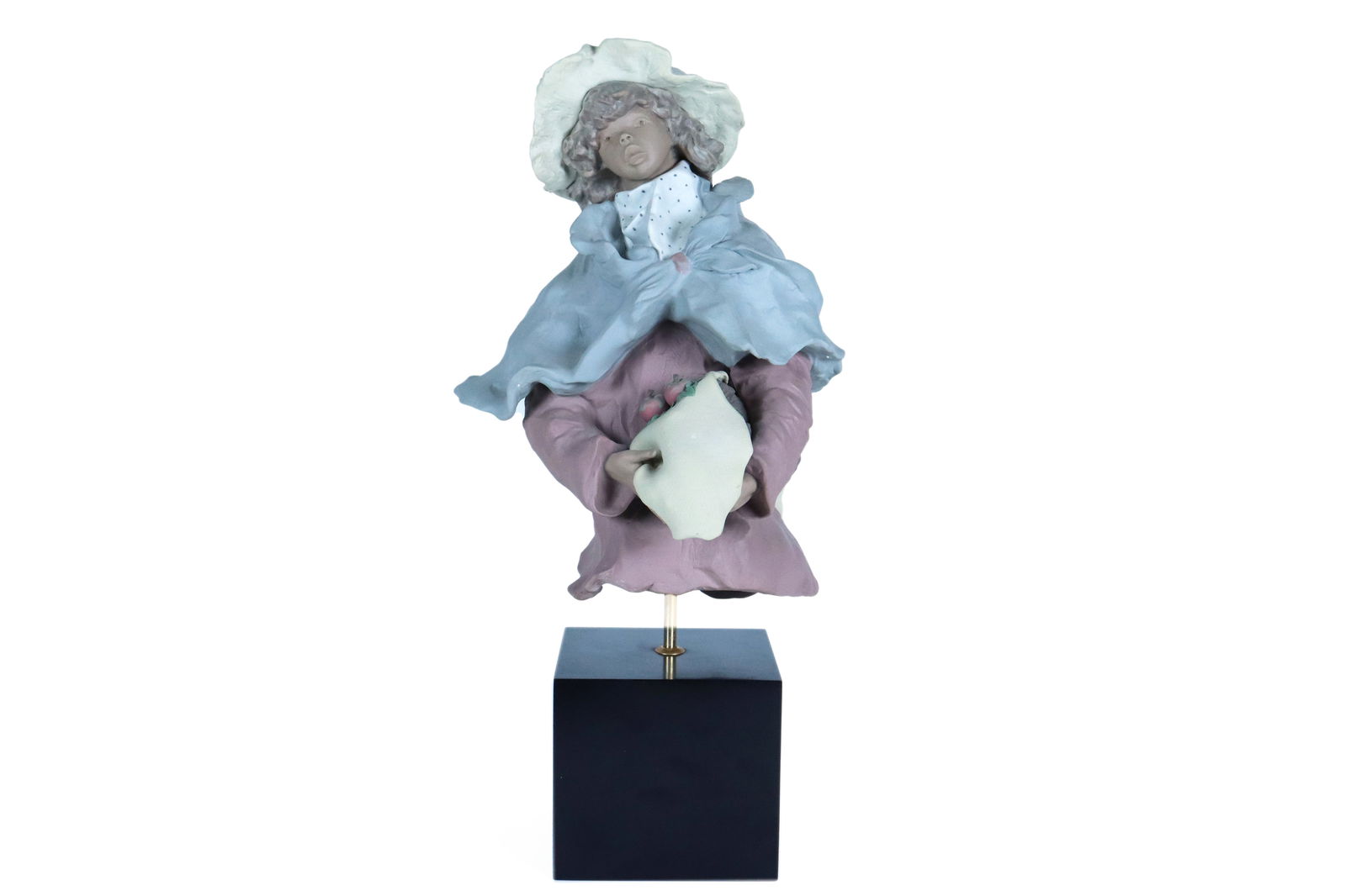 A fine Lladro bust (1 of 7)