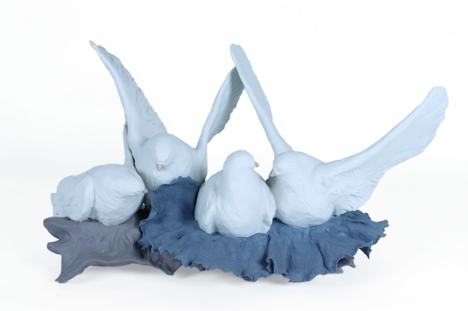 Lots Lladro dove figurine (1 of 7)