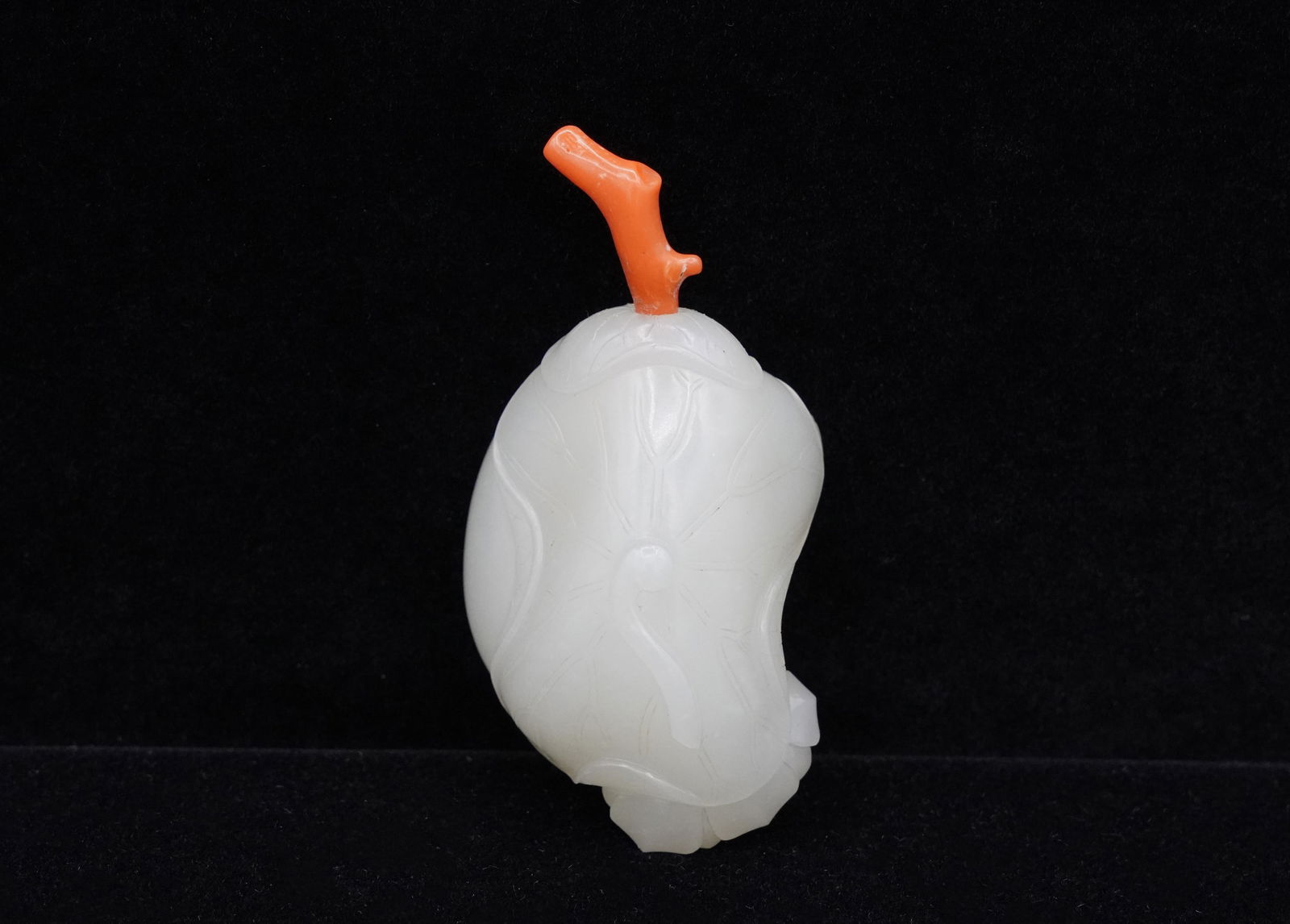 Chinese fine jade snuff bottle (1 of 5)