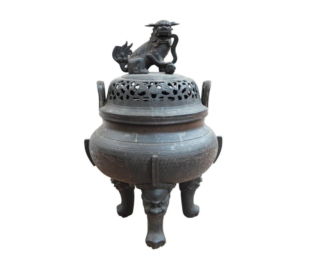 Chinese fine heavy bronze censer (1 of 5)