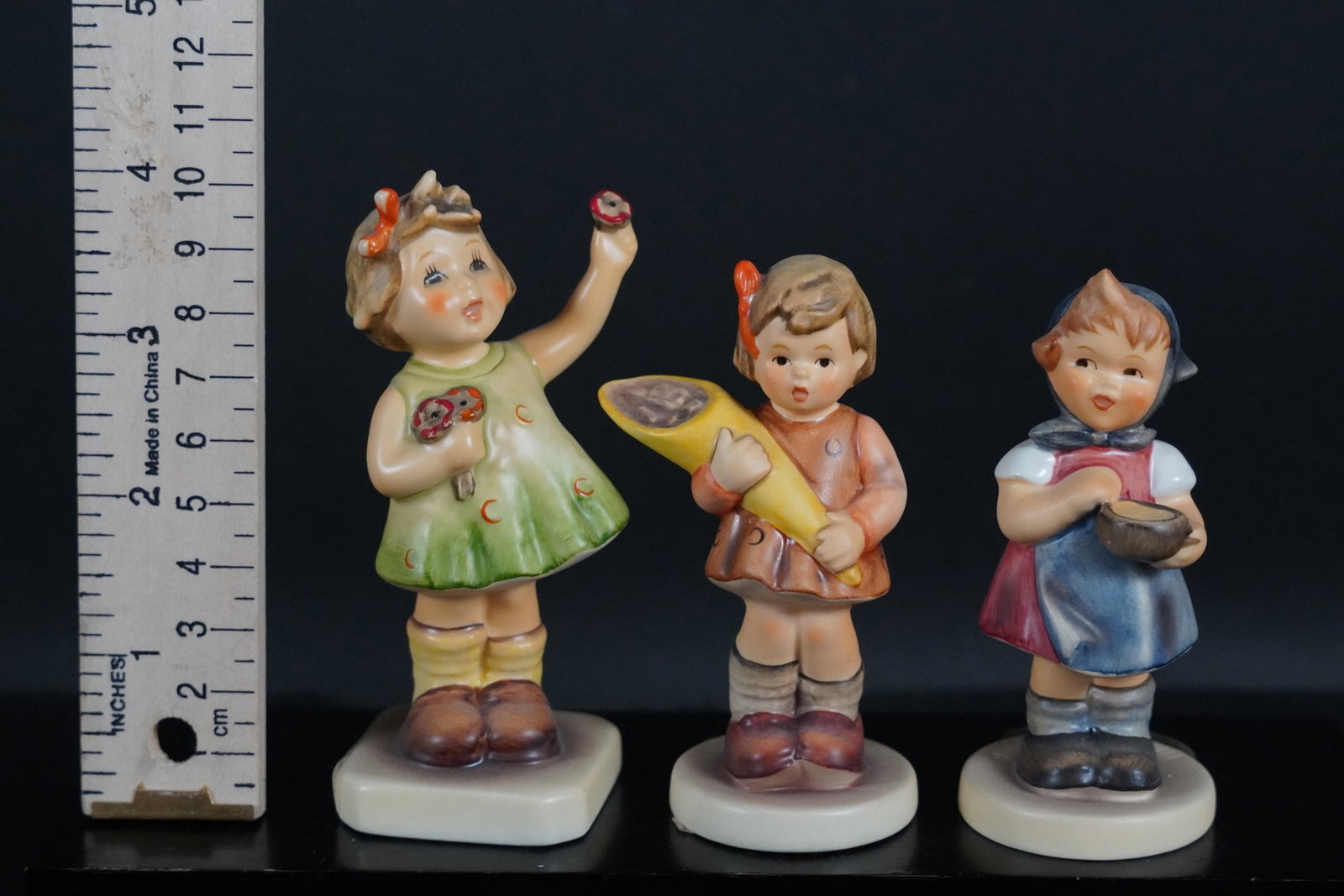 3 Hummel figurine: 3 vintage Hummel figurine.