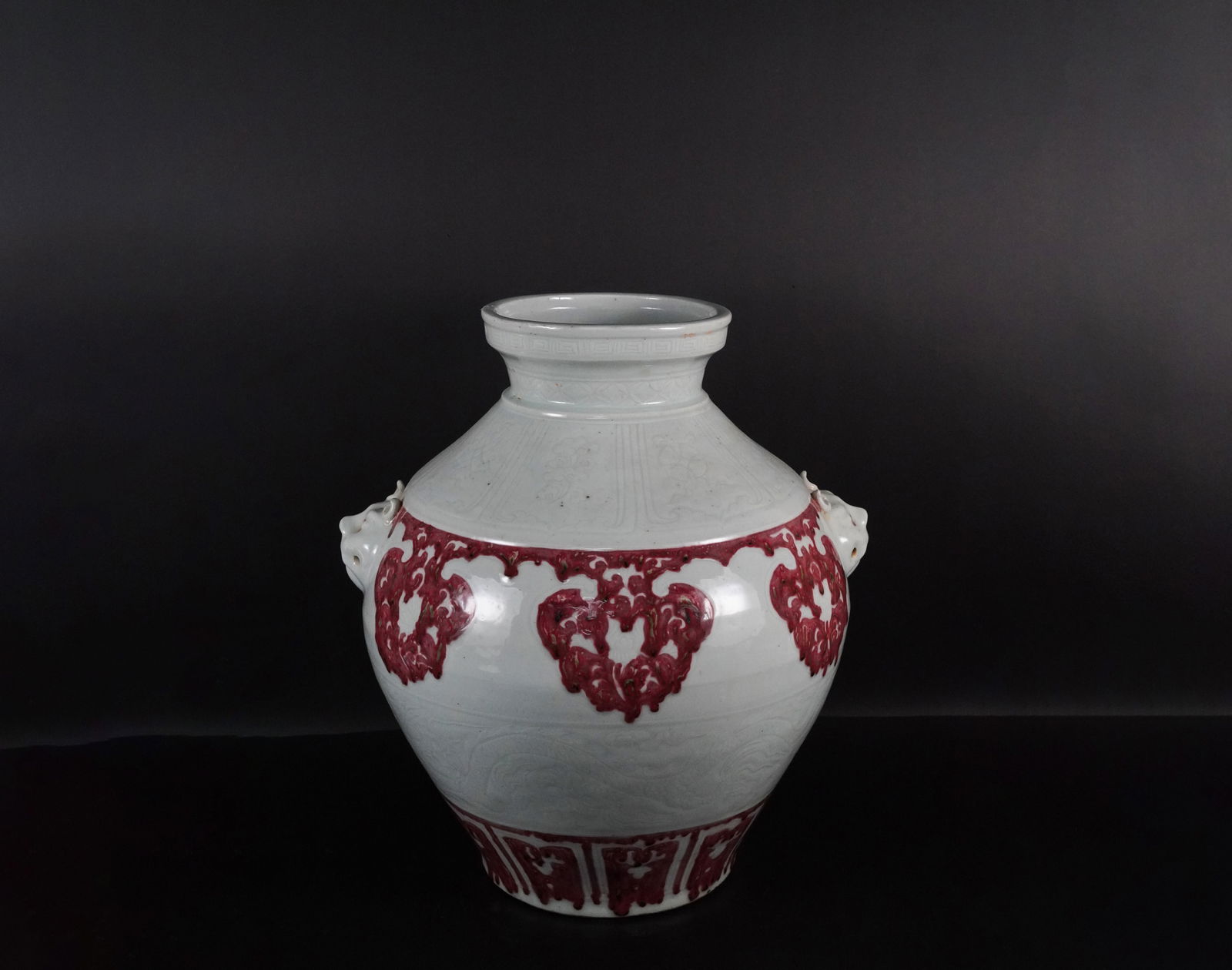 Chinese massive jar (1 of 7)