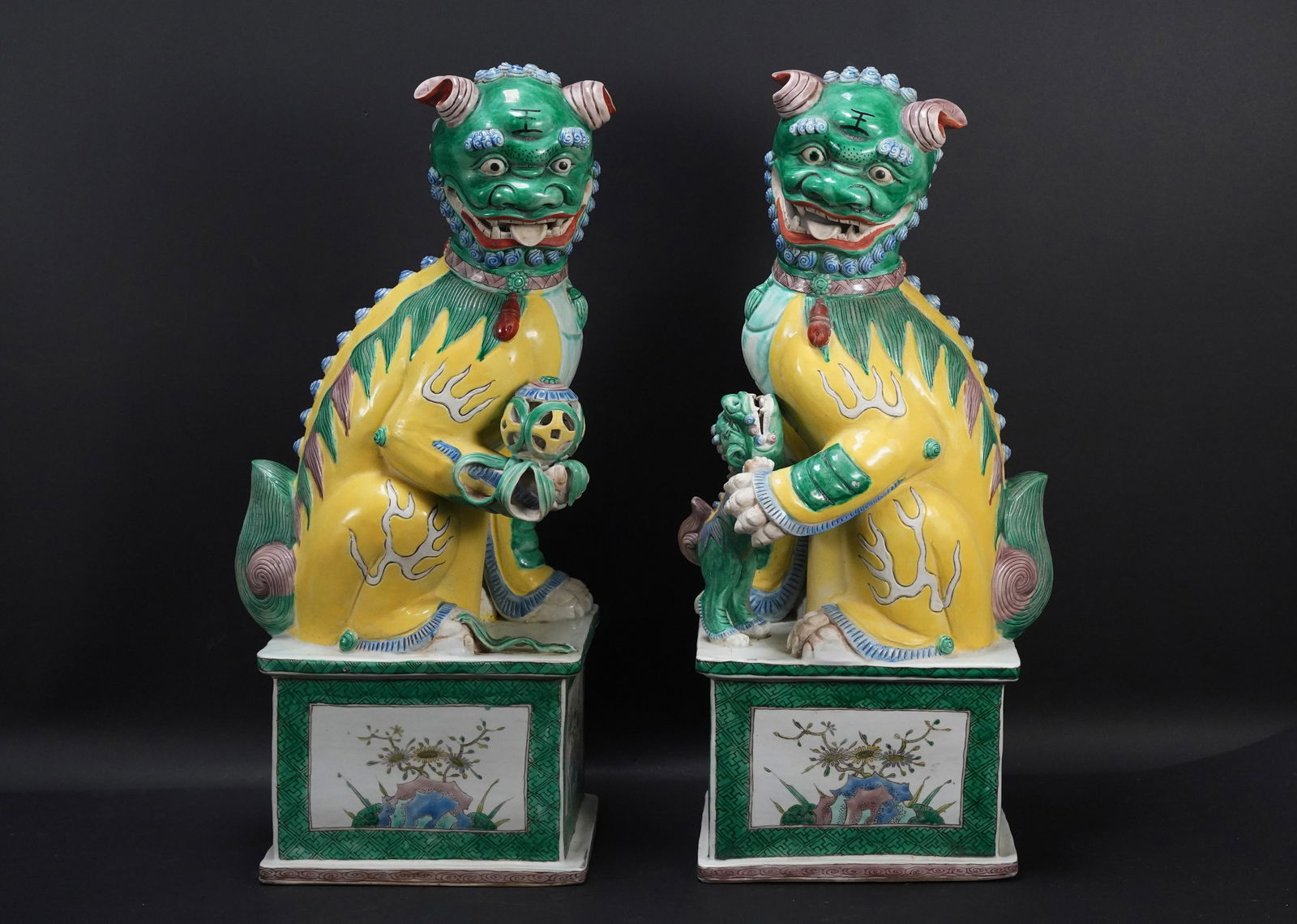 2 Chinese tall fine lion (1 of 9)