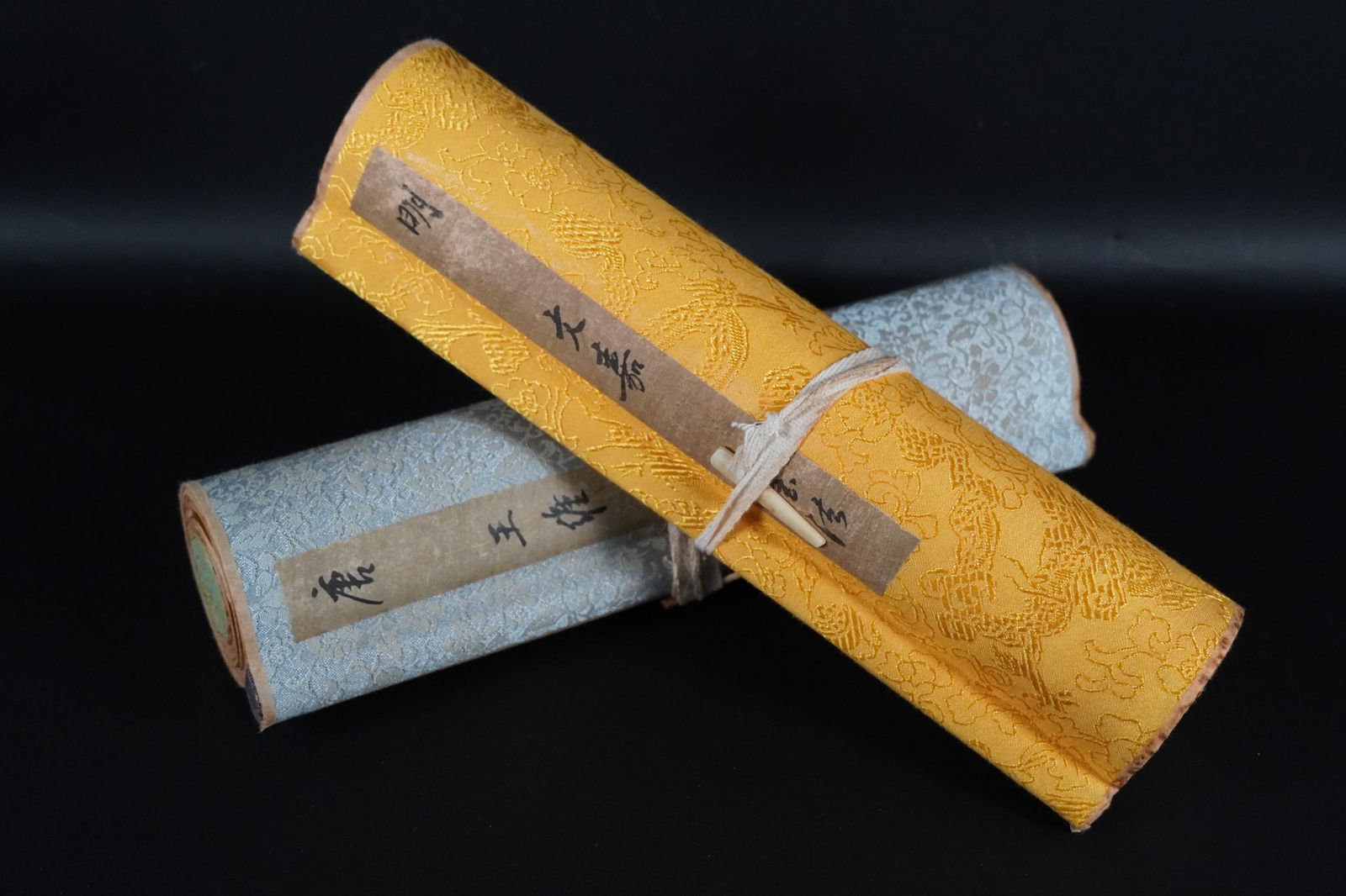 2 Chinese fine scrolls (1 of 11)