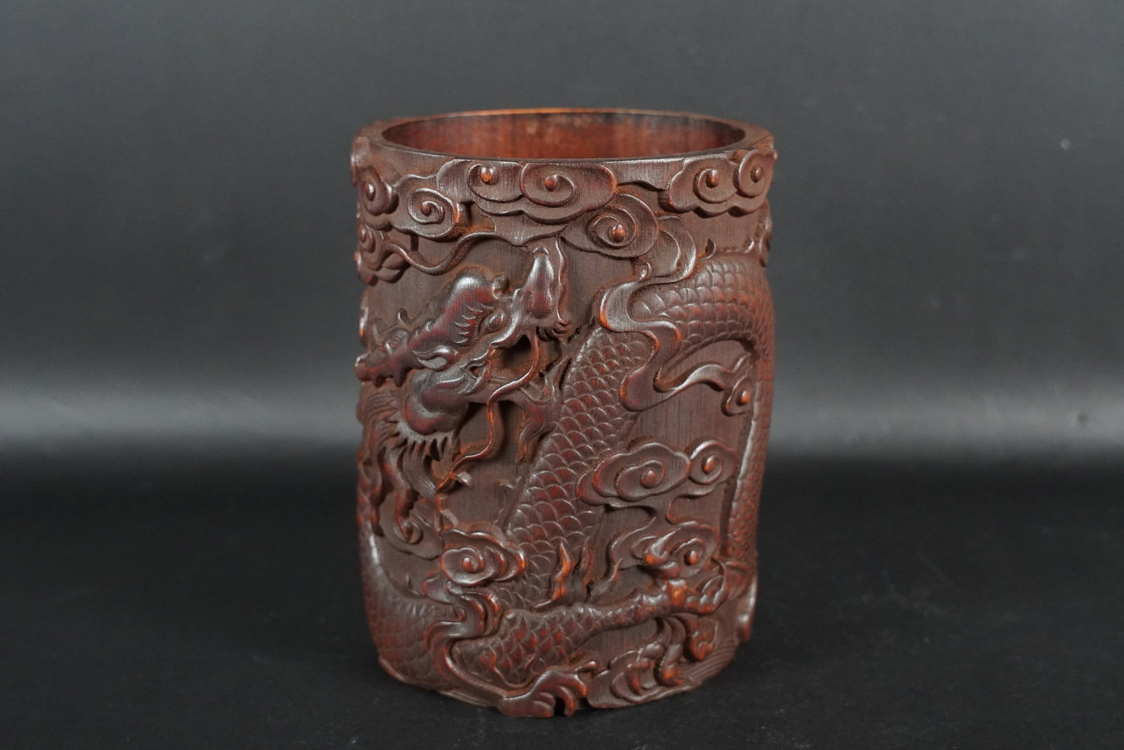 Chinese fine brush pot: Chinese fine brush pot. H: 6.5" x W: 5."
