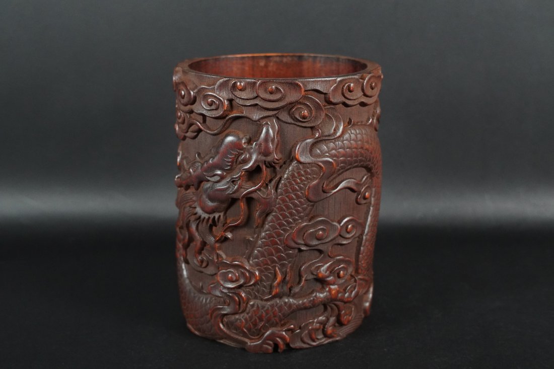 Chinese fine brush pot: Chinese fine brush pot. H: 6.5" x W: 5."