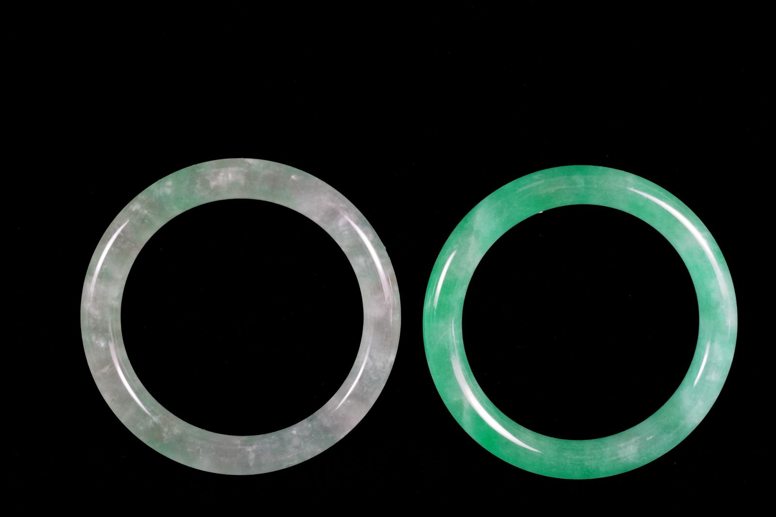 2 Chinese jadeite bangles (1 of 6)