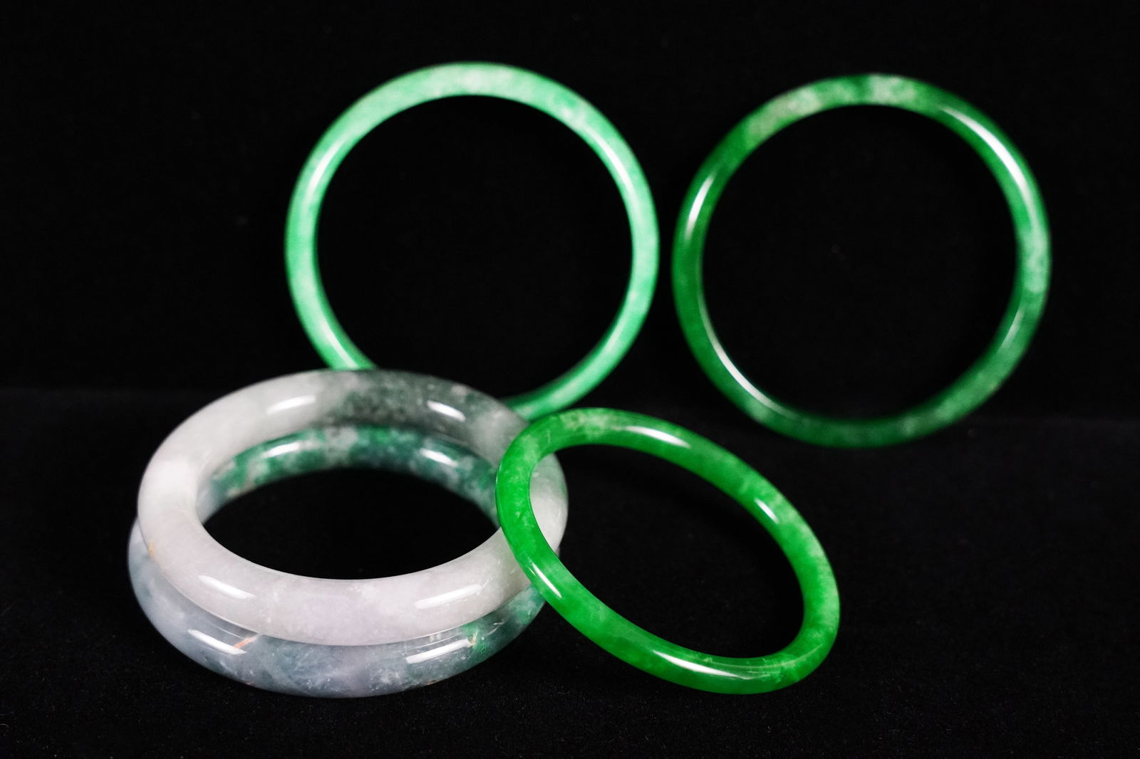Lots Chinese jadeite bangles (1 of 6)
