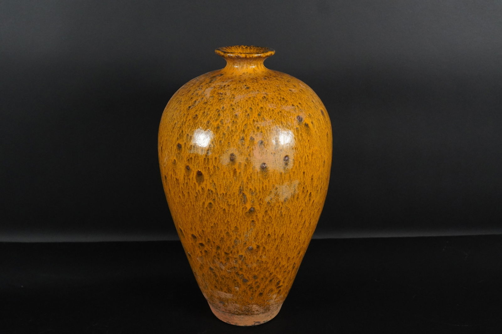 Chinese fine yellow vase (1 of 6)