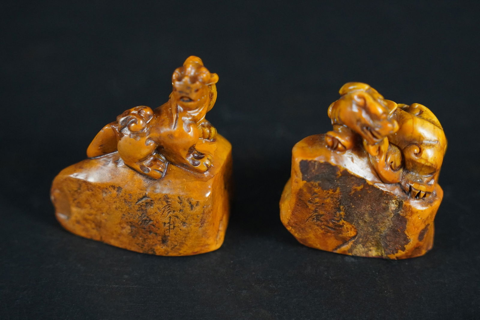 2 Chinese soapstone seals (1 of 6)