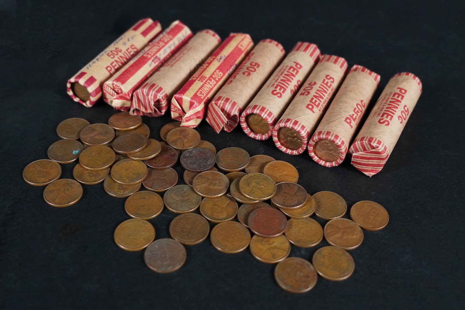 Lots vintage pennies (1 of 6)