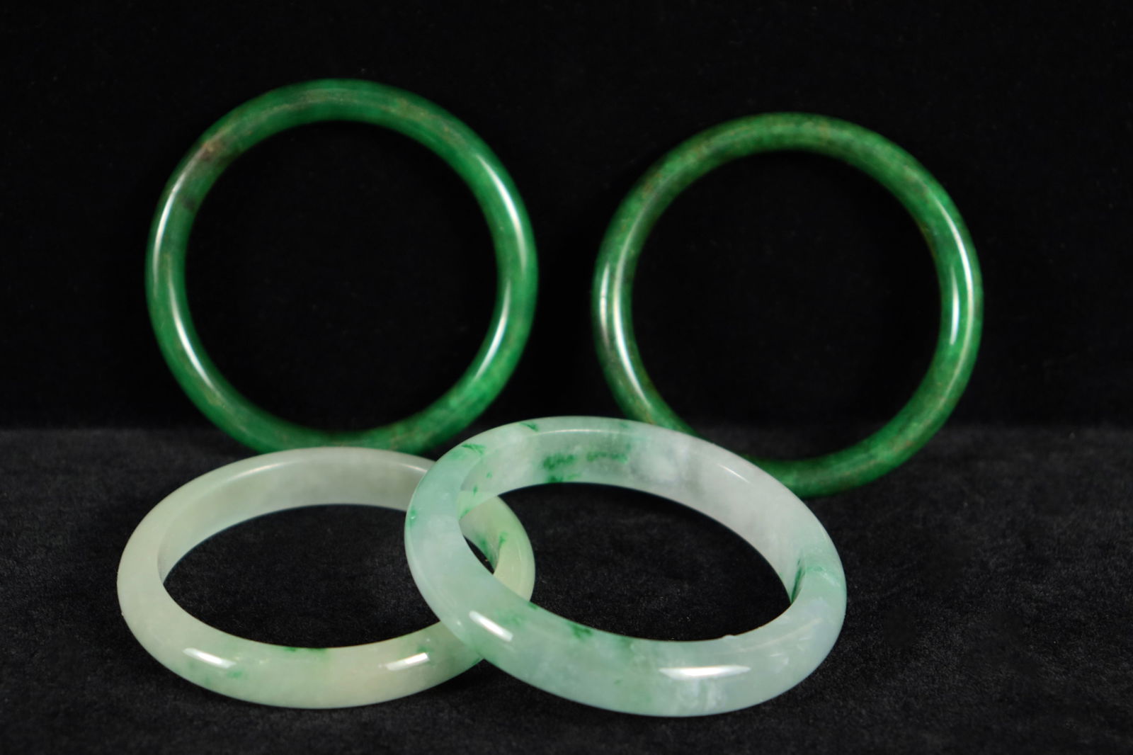 4 Chinese fine bangles (1 of 6)
