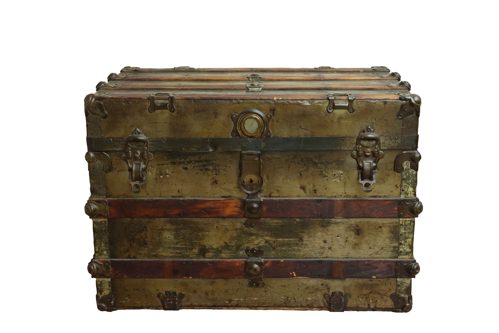 A large vintage chest (1 of 8)