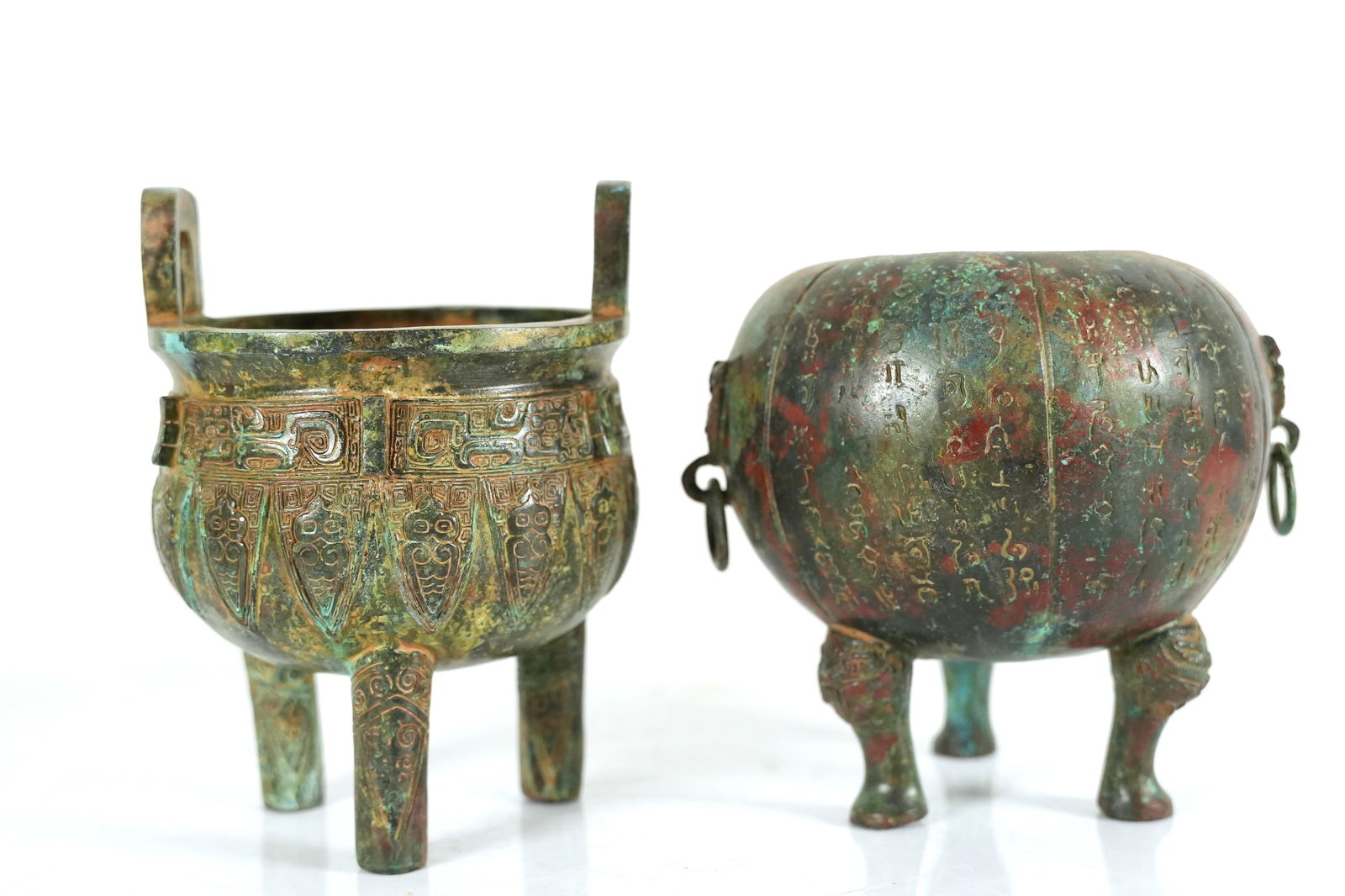 2 Chinese bronze vessels (1 of 7)