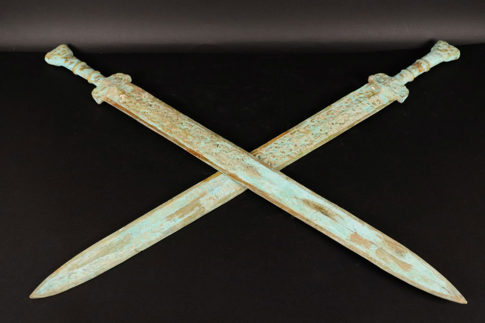 2 Chinese bronze sword (1 of 6)