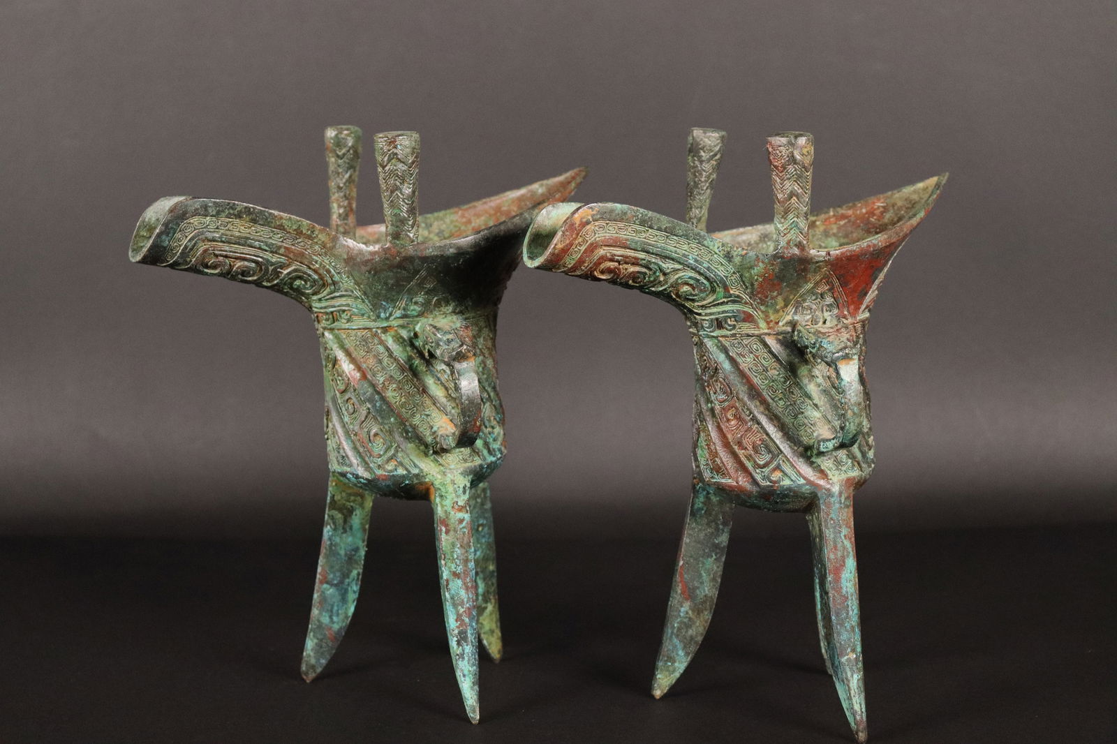 2 Chinese bronze cups (1 of 7)
