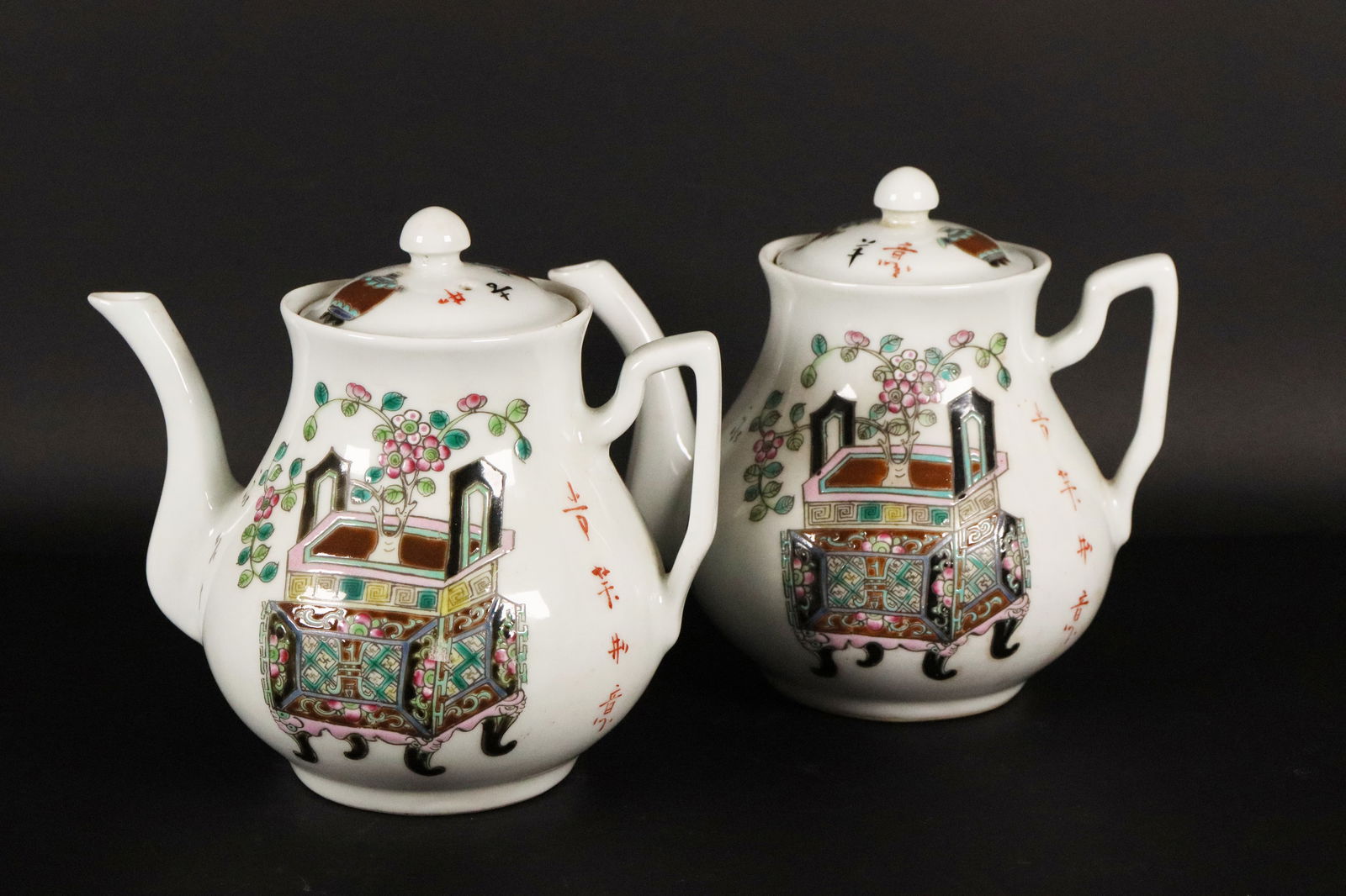 2 Chinese fine teapots (1 of 7)