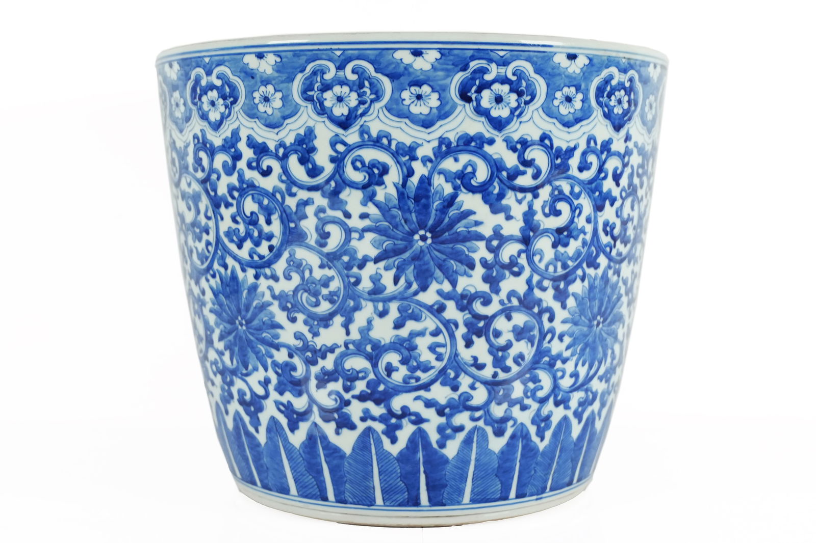 Chinese large b/w pot (1 of 6)