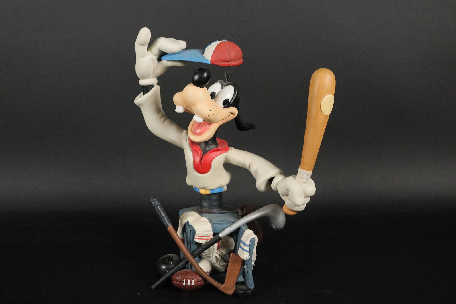 Disney goofy fine figure (1 of 7)