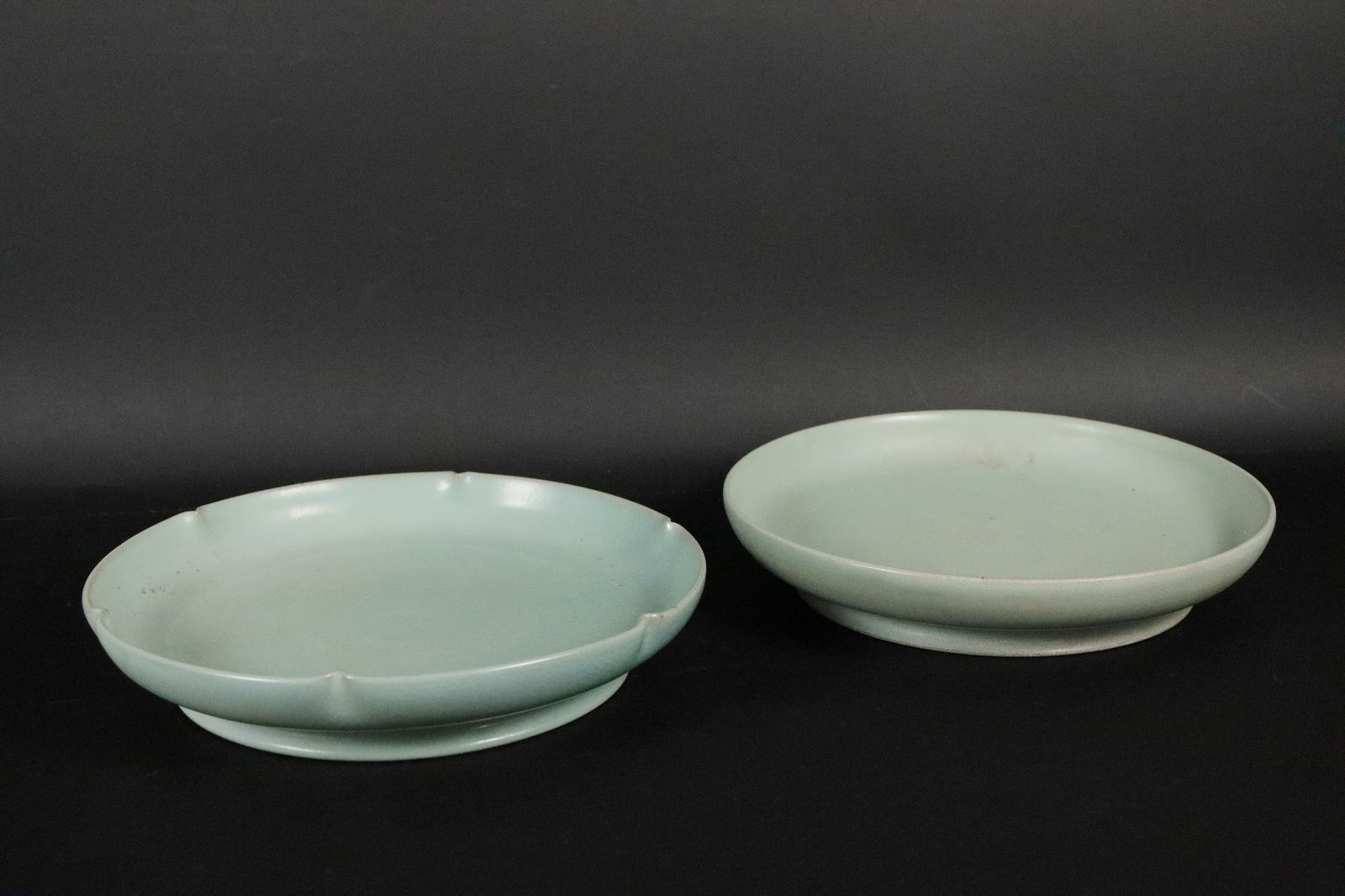 2 Chinese celadon fine plates (1 of 7)