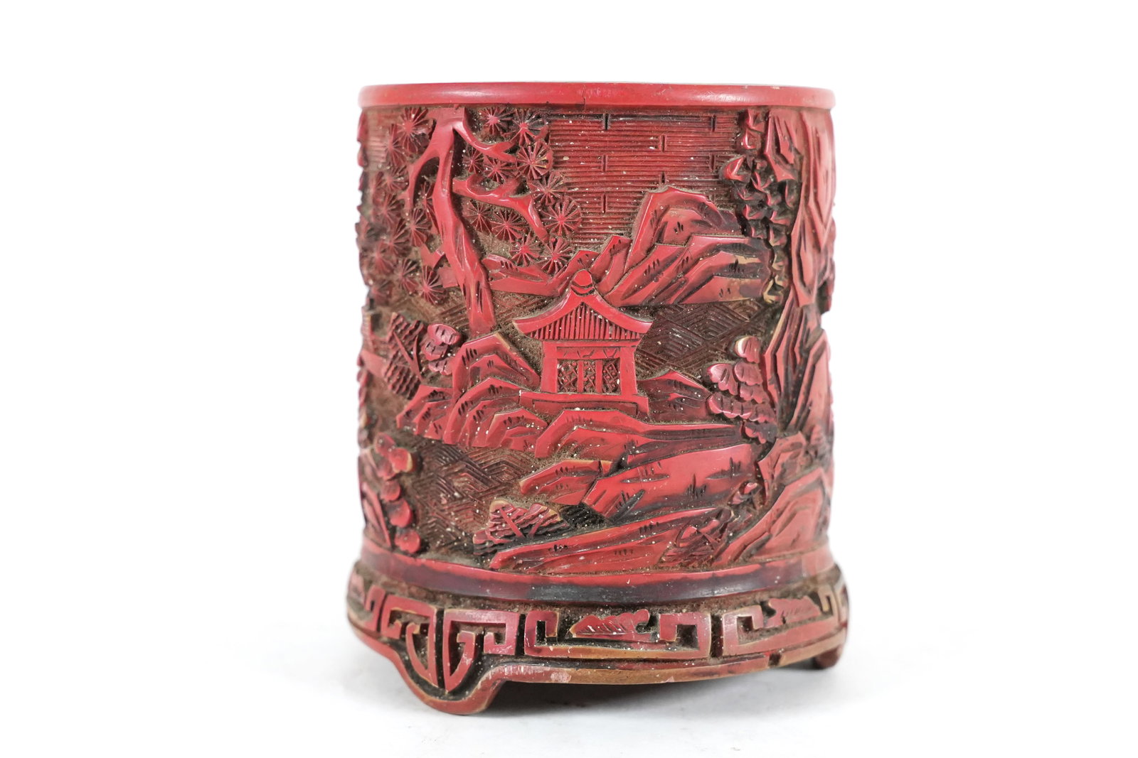 Chinese fine brush pot: Chinese fine brush pot. H: 4.5" x W: 3.6."