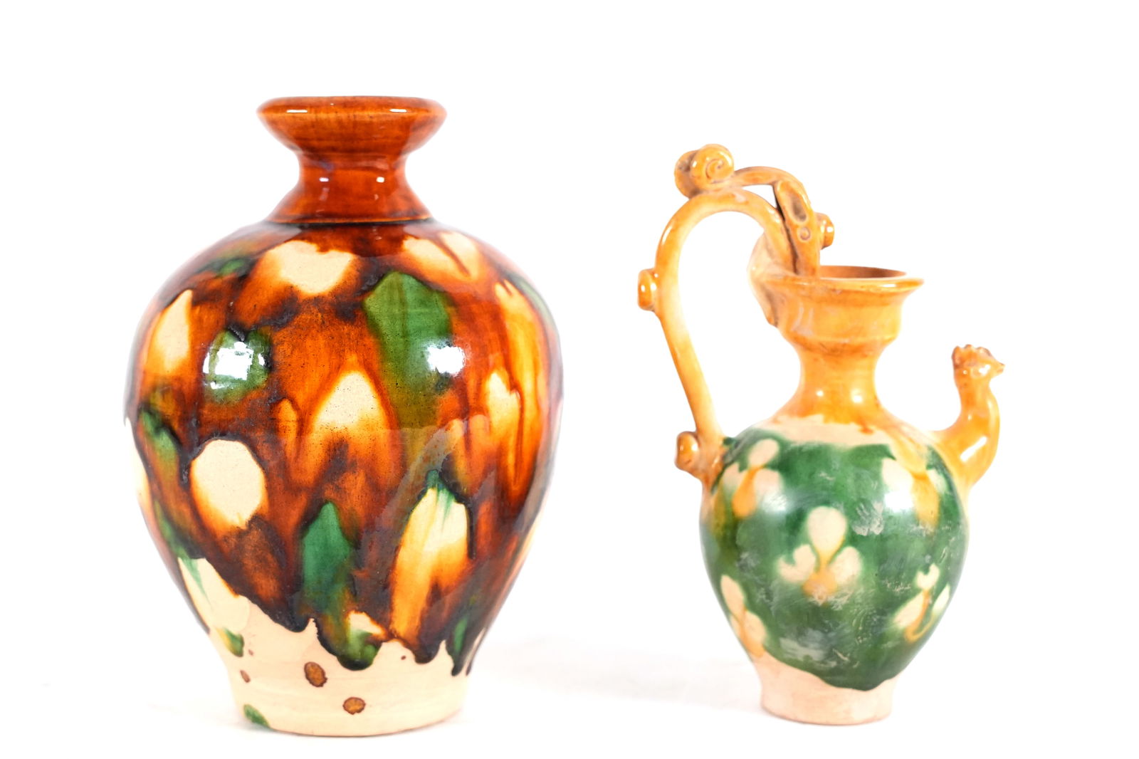 2 Chinese pottery vase (1 of 6)