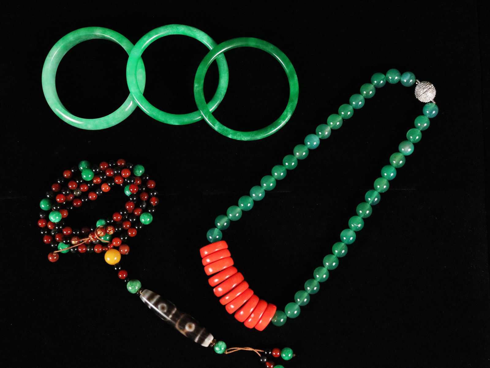 Lots Chinese fine items (1 of 6)