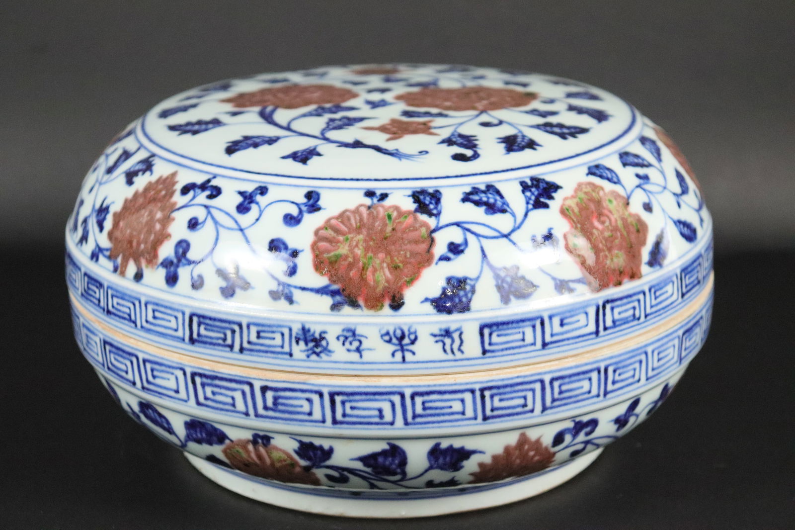 Chinese fine heavy box (1 of 6)