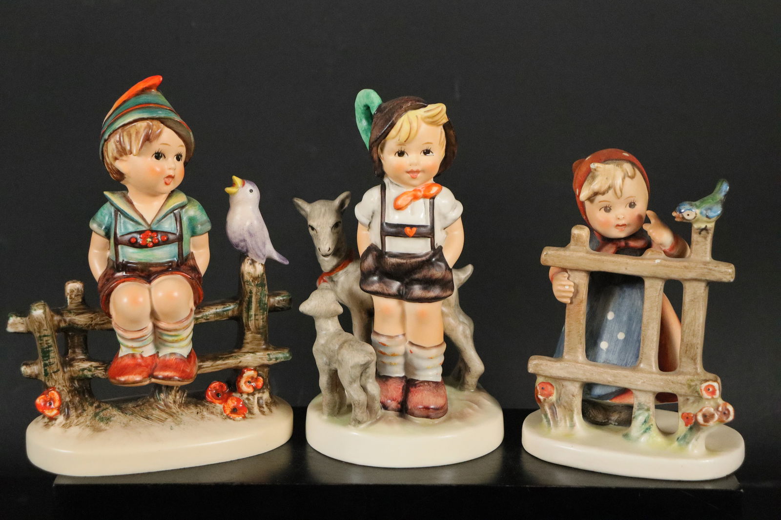 Lots Hummel figurine (1 of 8)