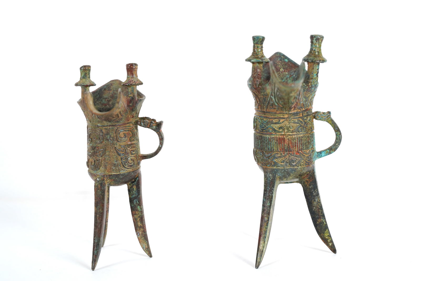 2 Chinese fine bronze cups (1 of 6)