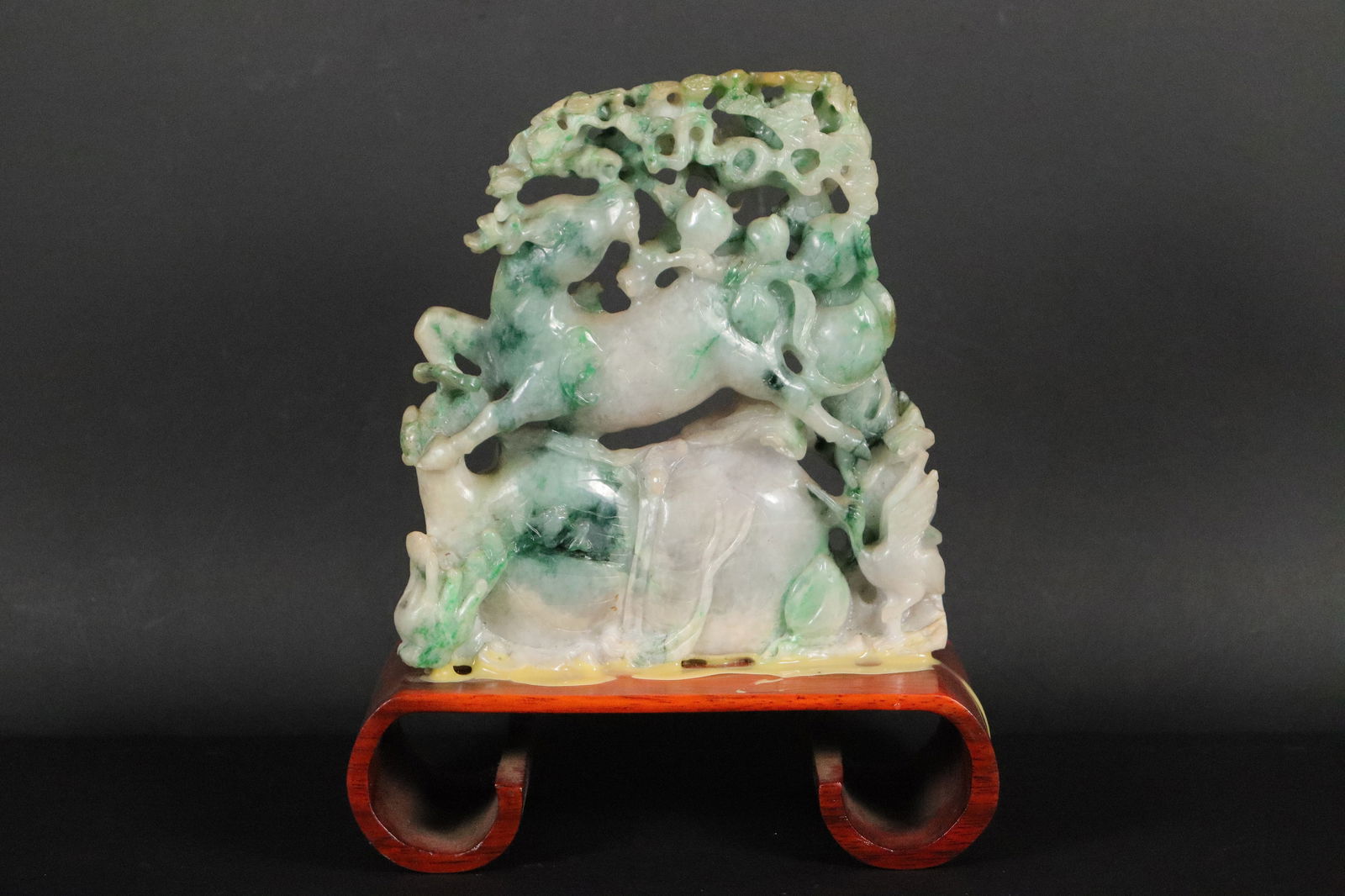 Chinese fine jadeite carving (1 of 6)