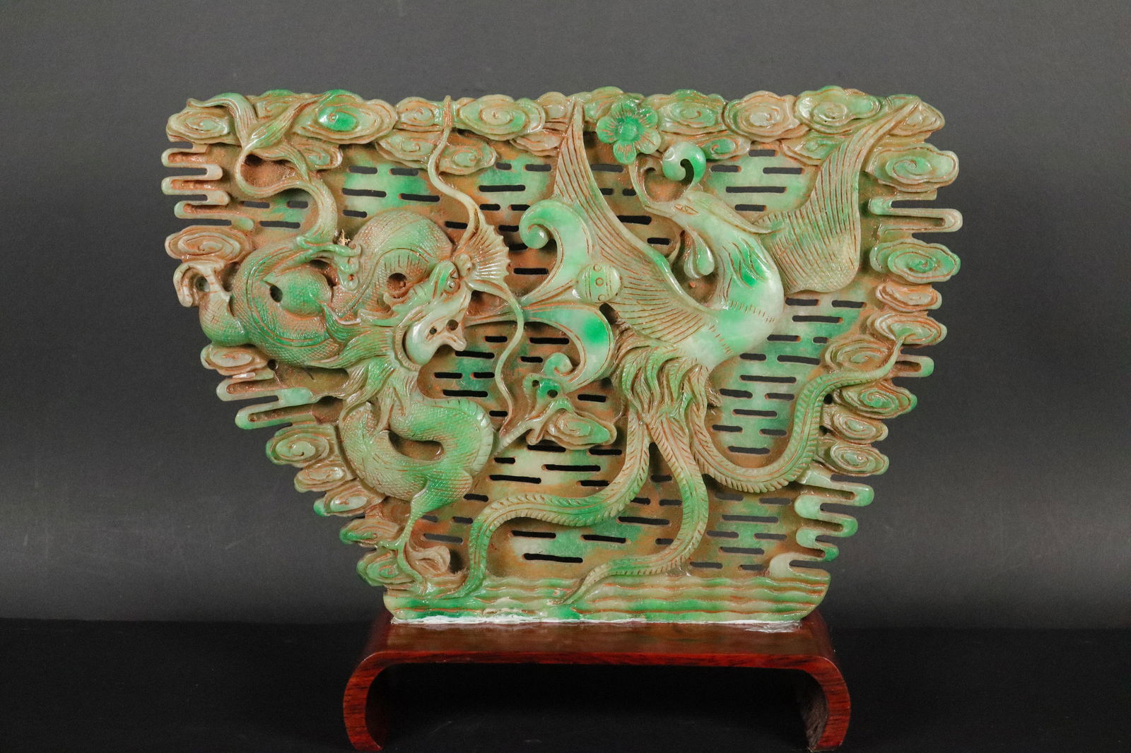 Chinese large jadeite carving (1 of 7)