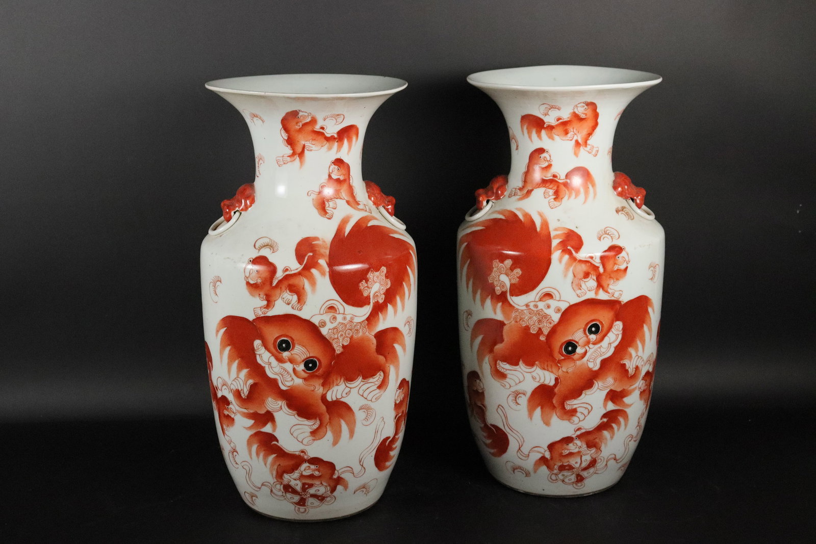 2 Chinese fine iron red vase (1 of 8)