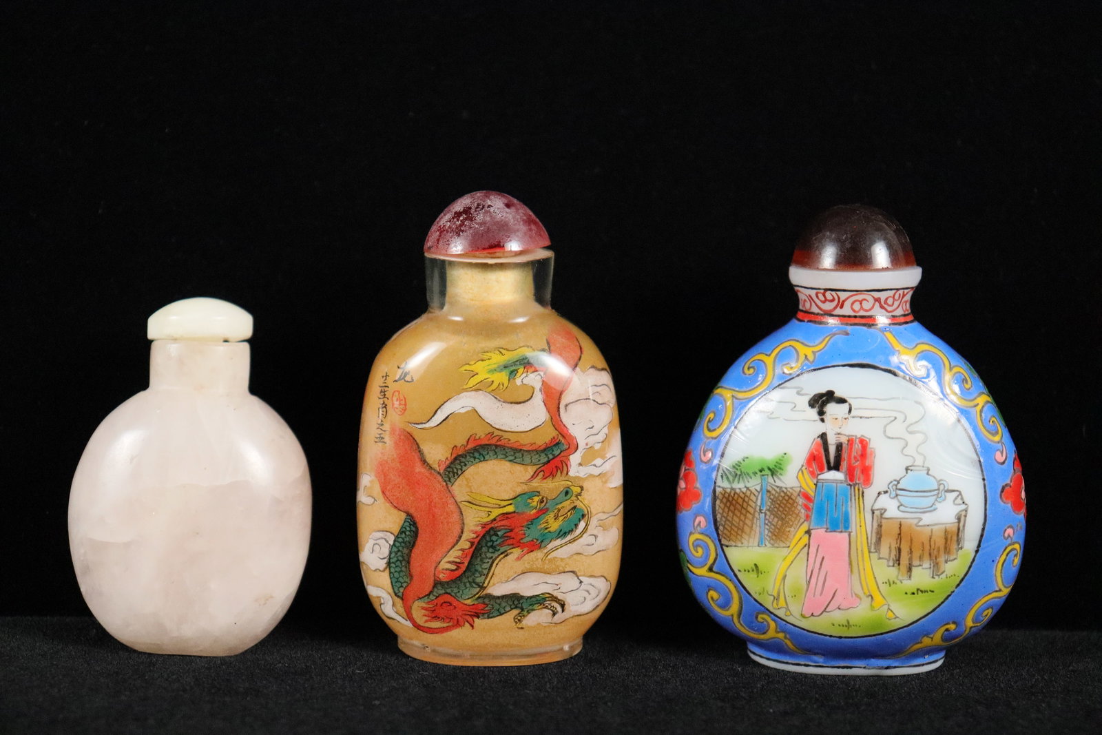Lots Chinese snuff bottle: Lots Chinese snuff bottle.