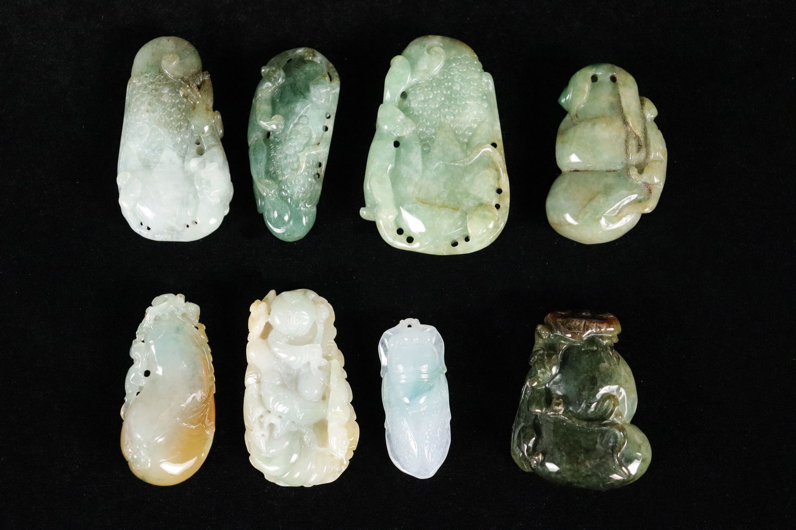 Lots Chinese jadeite items (1 of 7)