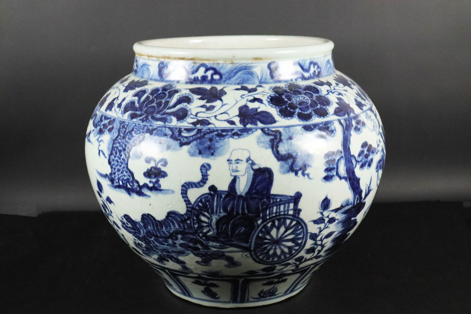 Chinese fine b/w jar (1 of 7)