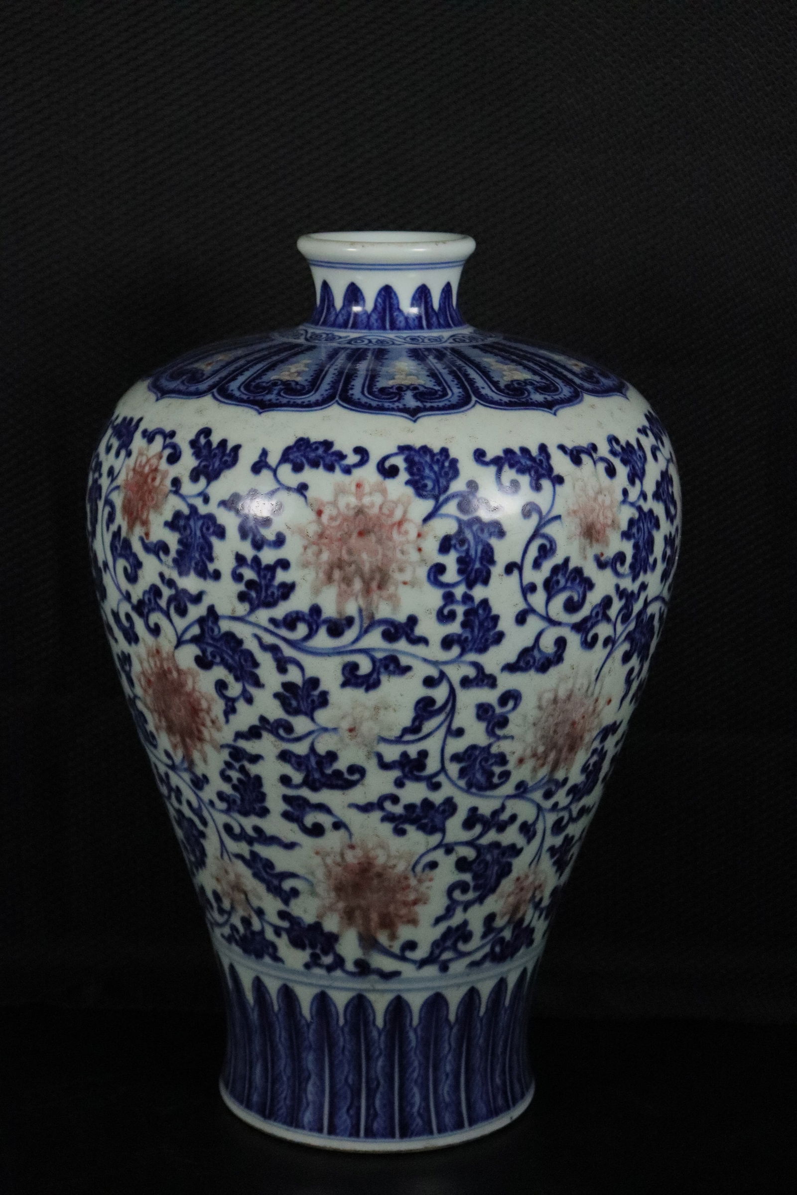 Chinese fine floral vase (1 of 7)