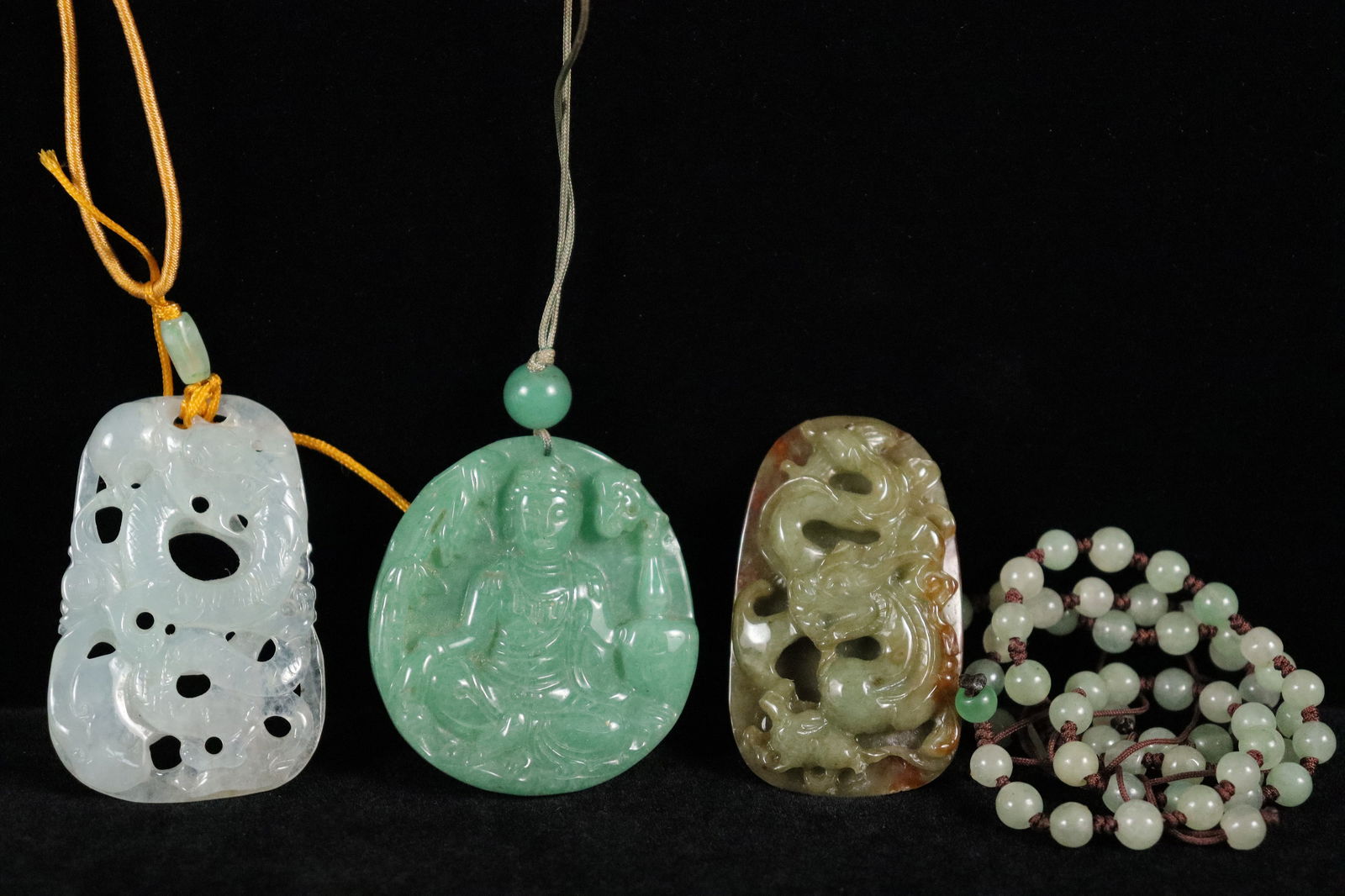 Lots Chinese jadeite items (1 of 6)