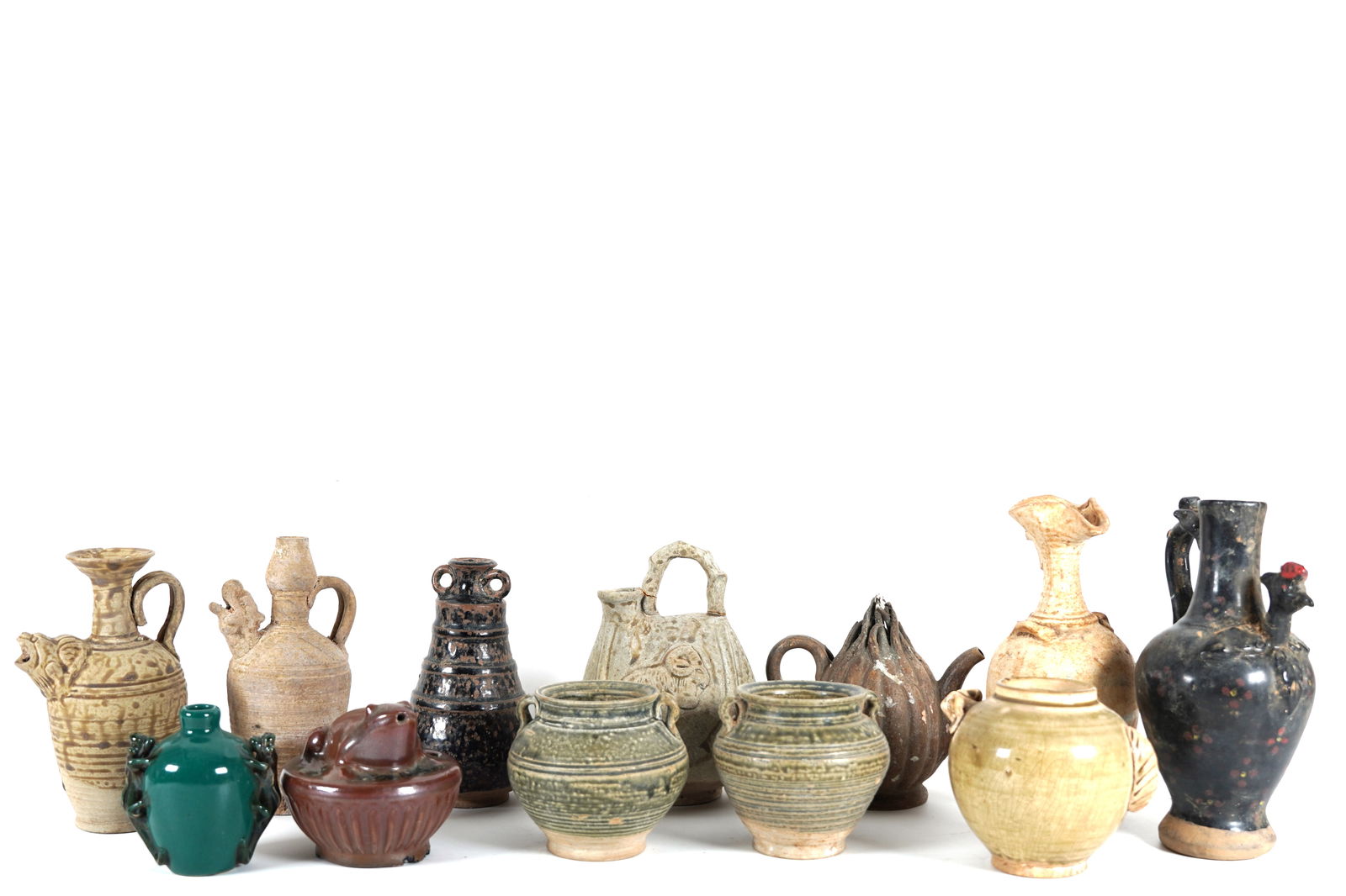 Lots Chinese pottery (1 of 7)