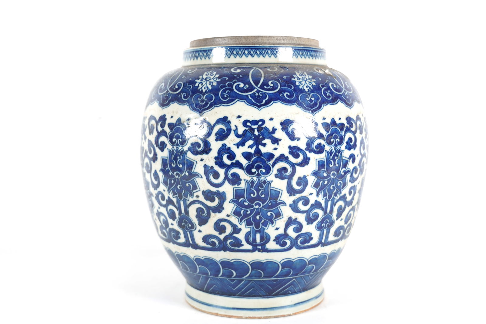 Chinese large b/w jar (1 of 6)