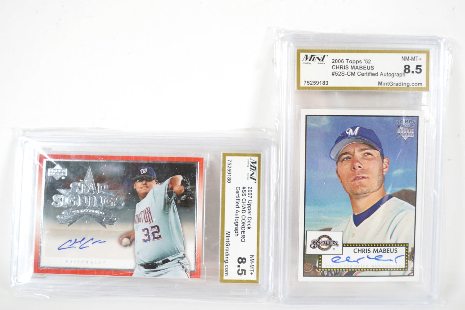 2 MLB signed cards (1 of 7)