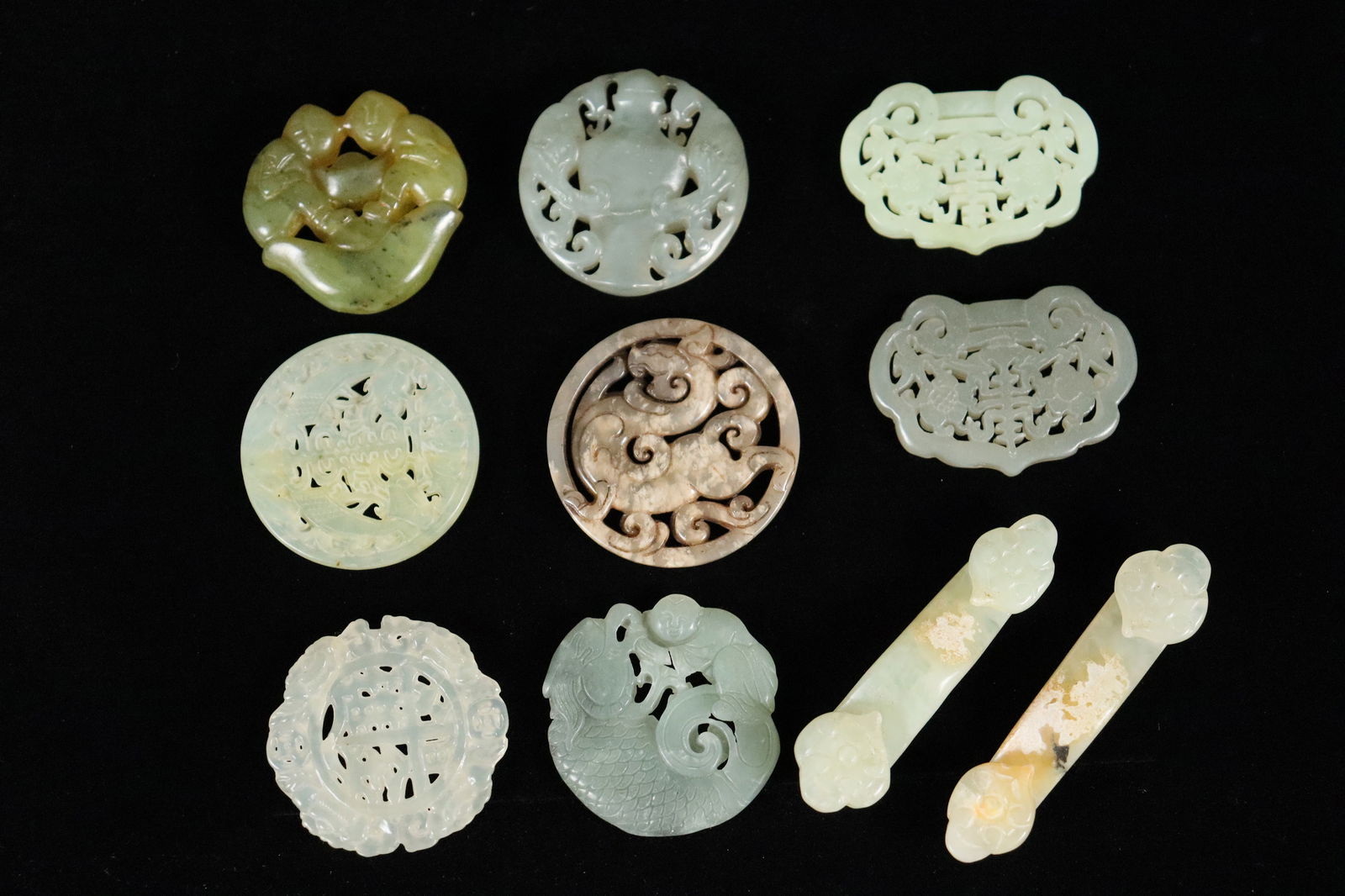 Lots Chinese jade items (1 of 7)