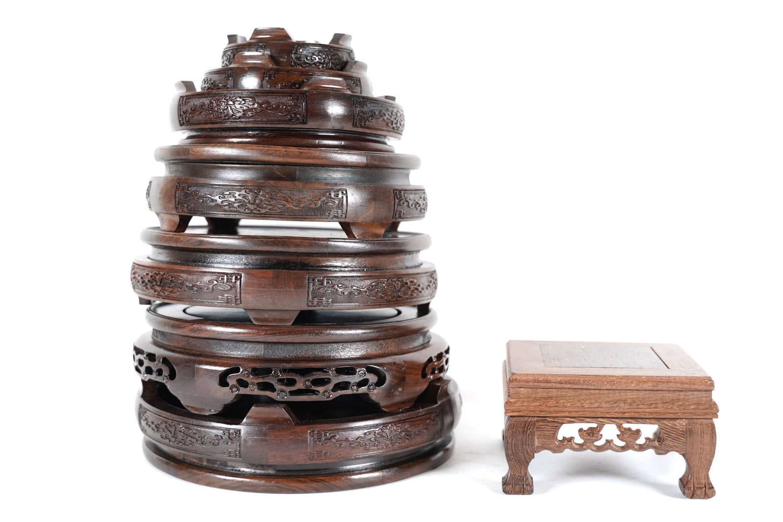 Lots Chinese wooden stands: Lots Chinese fine woowden stands.