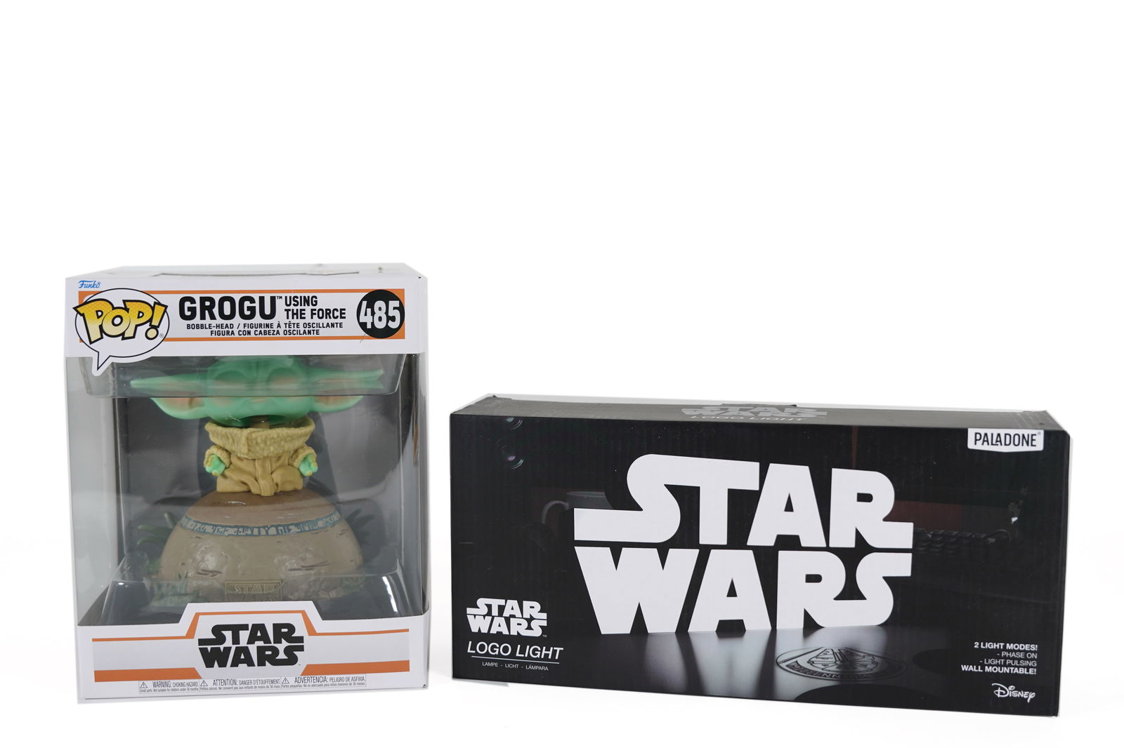 Lots Star Wars action figures (1 of 5)