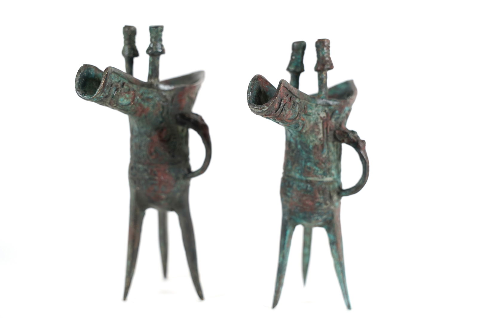 2 Chinese bronze cups (1 of 6)